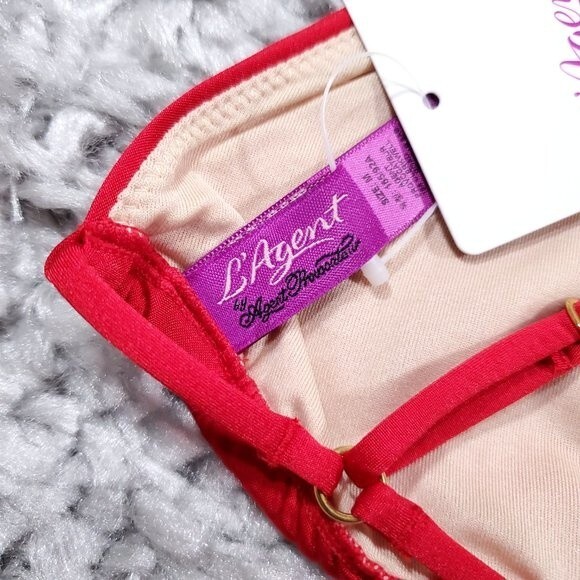 L’Agent by Agent Provocateur Robbie Red String Bikini Top Size Medium NWT - Picture 5 of 8